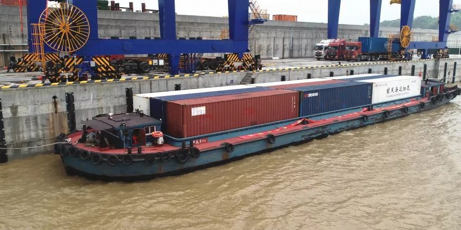 ���پ��ˣ��ں�ˮ�˼�װ���������ִ�3500�����