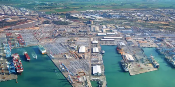 ��������������ǰ����ɫ�еĴ��ͺ��˹�˾,����ȫ���˺�������Ӱ���ش�