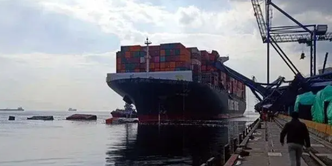 һ�Ҽ�װ�䴬ʧ��ײ����ͷ����