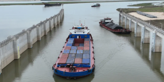 ����۶���ۼ�װ�䴬���׺��ֳ�