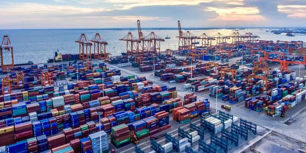 ���װ������_����˹�˾����Щ